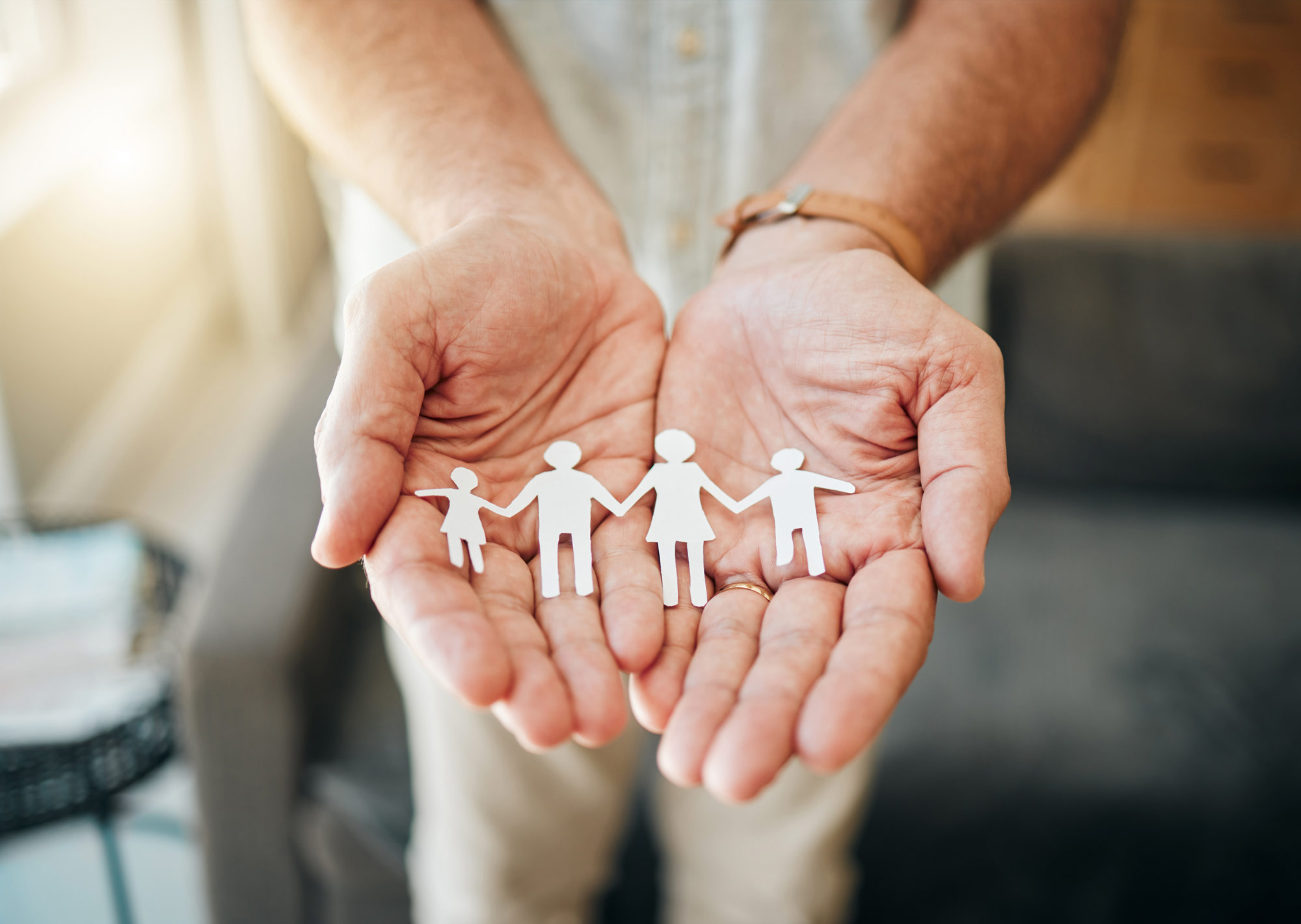 apoiar-os-cuidados-e-as-maos-com-a-familia